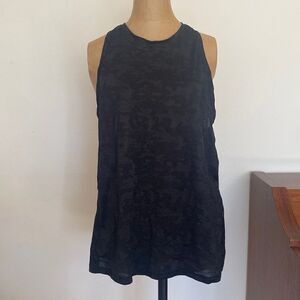 Lululemon sz 6 Miles Ahead Tank Top Camo black worn tied or open excellent cond
